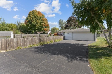 Welcome to this lovingly maintained one-owner ranch ideally on Bonnie Brook Golf Course in Illinois - for sale on GolfHomes.com, golf home, golf lot