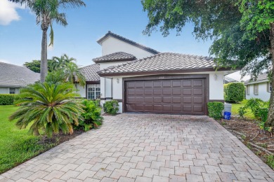 Beautifully renovated 3-bed, 2-bath home at 6060 Pitch Ln on Westchester Golf and Country Club in Florida - for sale on GolfHomes.com, golf home, golf lot