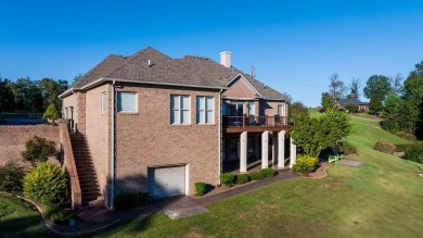 Scenic and stately best describes this gorgeous home situated on on Hidden Valley Golf Course in Kentucky - for sale on GolfHomes.com, golf home, golf lot