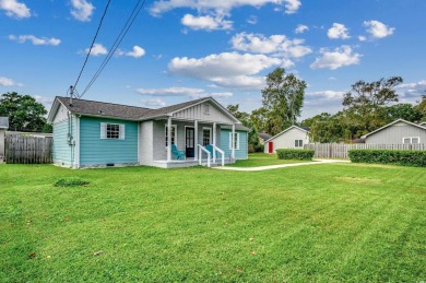 Move In Ready!  Completely renovated 2 bedroom, 2 bath home on Pine Lakes Country Club in South Carolina - for sale on GolfHomes.com, golf home, golf lot