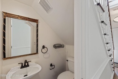 Beautifully updated home in the desirable Plantation golf course on The Plantation Golf Club in Mississippi - for sale on GolfHomes.com, golf home, golf lot