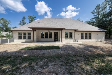 This 4 year old Carriage home on Granada Golf Course has already on Granada Golf Course in Arkansas - for sale on GolfHomes.com, golf home, golf lot