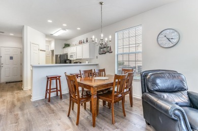 This beautiful  2 bed, 2 bath condo is the perfect blend of on River Oaks Golf Plantation  in South Carolina - for sale on GolfHomes.com, golf home, golf lot