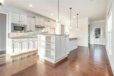 Welcome to this beautifully maintained 2-bedroom home featuring on Canongate Golf At Sun City Peachtree in Georgia - for sale on GolfHomes.com, golf home, golf lot