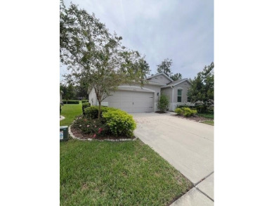 Gorgeous single-family house with 3 bedrooms, 2 baths, and 2 on Hernando Oaks Golf and Country Club in Florida - for sale on GolfHomes.com, golf home, golf lot