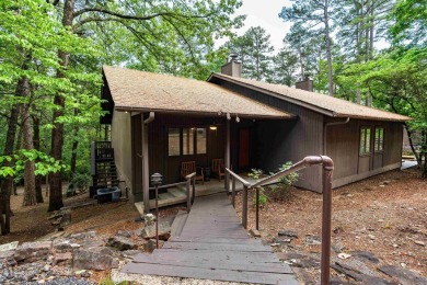 BEAUTIFUL EDEN ISLE CONDO, just a short walk to the RED APPLE on Red Apple Inn and Country Club in Arkansas - for sale on GolfHomes.com, golf home, golf lot