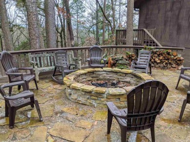 BEAUTIFUL EDEN ISLE CONDO, just a short walk to the RED APPLE on Red Apple Inn and Country Club in Arkansas - for sale on GolfHomes.com, golf home, golf lot