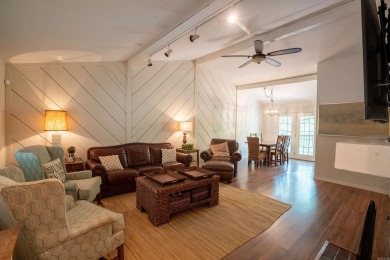 BEAUTIFUL EDEN ISLE CONDO, just a short walk to the RED APPLE on Red Apple Inn and Country Club in Arkansas - for sale on GolfHomes.com, golf home, golf lot
