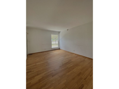 Welcome to this two-story townhouse located in the desirable on Hilldale Golf Club in Illinois - for sale on GolfHomes.com, golf home, golf lot