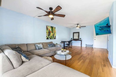 This Keauhou Akahi 2nd floor upgraded unit has beautiful views on Kona Country Club Golf Course in Hawaii - for sale on GolfHomes.com, golf home, golf lot