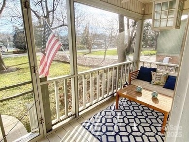 This charming 3-bed, 2-bath home is located in the highly on Westport Golf Club in North Carolina - for sale on GolfHomes.com, golf home, golf lot