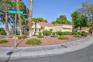 Beautifully maintained corner location 2-bedroom, 2-bath on Highland Falls Golf Club in Nevada - for sale on GolfHomes.com, golf home, golf lot
