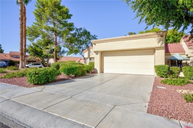 Beautifully maintained corner location 2-bedroom, 2-bath on Highland Falls Golf Club in Nevada - for sale on GolfHomes.com, golf home, golf lot
