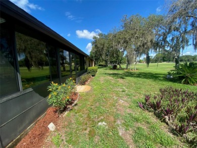 Spacious villa (single family) home, on established and on Golf Hammock Country Club in Florida - for sale on GolfHomes.com, golf home, golf lot