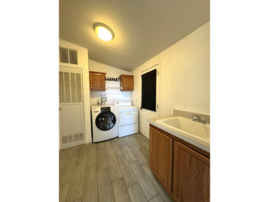 SELLER IS OFFERING 2 MONTHS FREE RENT INCENTIVE &1 YEAR HOME on Hemet West Mobile Estates in California - for sale on GolfHomes.com, golf home, golf lot
