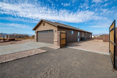 Stunning home in the Valle Vista Golf Community featuring on Valle Vista Golf Course in Arizona - for sale on GolfHomes.com, golf home, golf lot