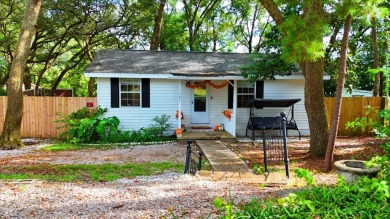 Welcome to 101 3rd St in Niceville--a charming, updated home in on Eglin Golf Course in Florida - for sale on GolfHomes.com, golf home, golf lot