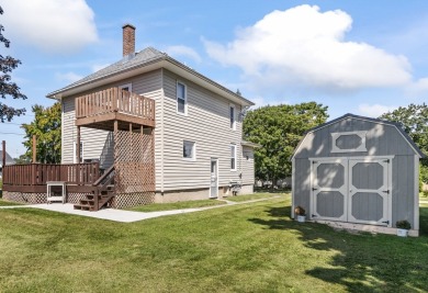 Welcome home! Character is portrayed in this 4 bedroom home on Hon-E-Kor Country Club in Wisconsin - for sale on GolfHomes.com, golf home, golf lot