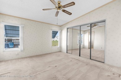 Welcome to this charming 2-BEDROOM, 2-BATHROOM, offering 1,178 on Brookridge Country Club in Florida - for sale on GolfHomes.com, golf home, golf lot