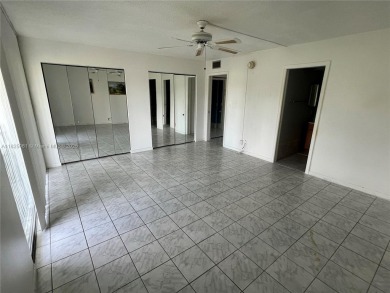 Charming 1BR/1.5BA in the heart of Wynmoor's 55+ Martinique II B on Wynmoor Golf Course in Florida - for sale on GolfHomes.com, golf home, golf lot