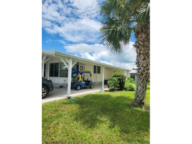 This 2 bedroom / 2 bath is all you need , perfect for the on Spanish Lakes Fairways in Florida - for sale on GolfHomes.com, golf home, golf lot