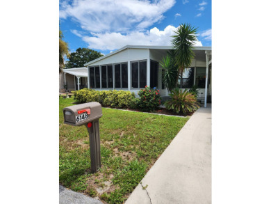 This 2 bedroom / 2 bath is all you need , perfect for the on Spanish Lakes Fairways in Florida - for sale on GolfHomes.com, golf home, golf lot