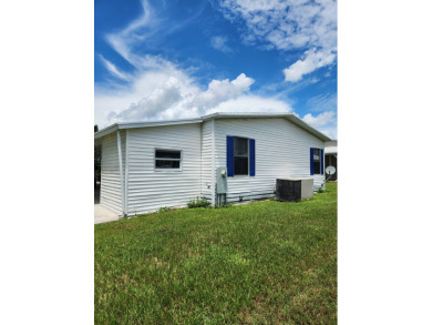 This 2 bedroom / 2 bath is all you need , perfect for the on Spanish Lakes Fairways in Florida - for sale on GolfHomes.com, golf home, golf lot
