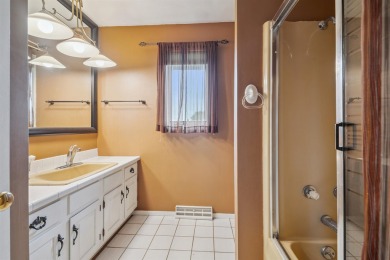 First time on the market! This long-loved, one-owner tri-level on Thunder Hills Country Club in Iowa - for sale on GolfHomes.com, golf home, golf lot