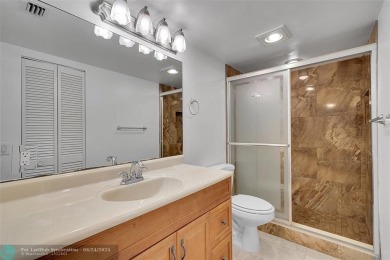 Priced To Sell, Beautiful, Large & Updated. 2 Bed 2 Bath in on  in Florida - for sale on GolfHomes.com, golf home, golf lot