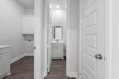 MLS# 20812507 - Built by Altura Homes - Ready Now! ~ This on Heath Golf and Yacht Club in Texas - for sale on GolfHomes.com, golf home, golf lot