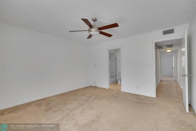Priced To Sell, Beautiful, Large & Updated. 2 Bed 2 Bath in on  in Florida - for sale on GolfHomes.com, golf home, golf lot