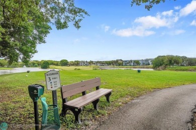 Priced To Sell, Beautiful, Large & Updated. 2 Bed 2 Bath in on  in Florida - for sale on GolfHomes.com, golf home, golf lot