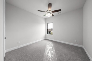 MLS# 20812507 - Built by Altura Homes - Ready Now! ~ This on Heath Golf and Yacht Club in Texas - for sale on GolfHomes.com, golf home, golf lot
