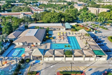 Priced To Sell, Beautiful, Large & Updated. 2 Bed 2 Bath in on  in Florida - for sale on GolfHomes.com, golf home, golf lot