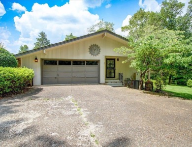 Mid-Century Modern Gem on DeSoto Golf Course - 4BR/2.5BA in Hot on DeSoto Golf Course in Arkansas - for sale on GolfHomes.com, golf home, golf lot