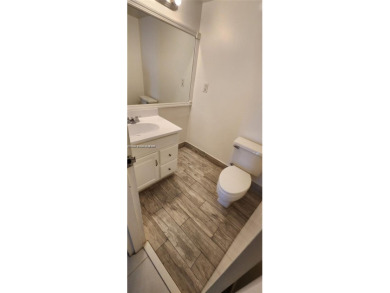 AVENTURA - BEAUTIFUL PENTHOUSE - REDONE 1 BED/1.5 BATH - ALL on Turnberry Isle Resort and Club in Florida - for sale on GolfHomes.com, golf home, golf lot