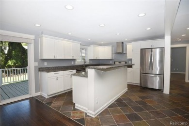 Welcome to 3800 Lakeview in beautiful Shady Beach Heights on Orchard Lake Country Club in Michigan - for sale on GolfHomes.com, golf home, golf lot