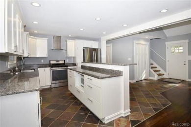 Welcome to 3800 Lakeview in beautiful Shady Beach Heights on Orchard Lake Country Club in Michigan - for sale on GolfHomes.com, golf home, golf lot