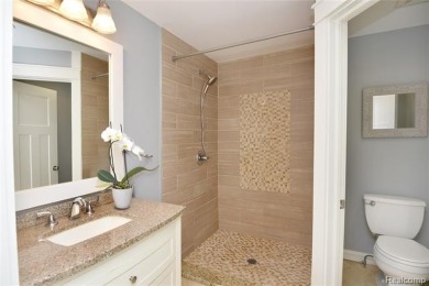 Welcome to 3800 Lakeview in beautiful Shady Beach Heights on Orchard Lake Country Club in Michigan - for sale on GolfHomes.com, golf home, golf lot