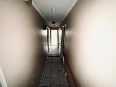 For Sale - Spacious 3 Bed / 2 Bath Home + Workshop | Midwest on Midwest City Municipal Golf Course in Oklahoma - for sale on GolfHomes.com, golf home, golf lot