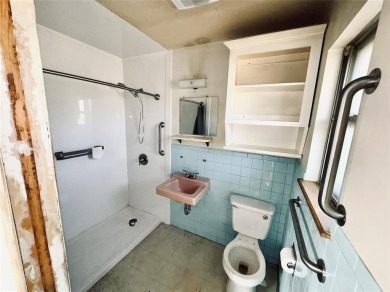 For Sale - Spacious 3 Bed / 2 Bath Home + Workshop | Midwest on Midwest City Municipal Golf Course in Oklahoma - for sale on GolfHomes.com, golf home, golf lot