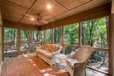 Welcome to this 3 bedroom, 3 bathroom spacious home in the on Keowee Key Golf and Country Club in South Carolina - for sale on GolfHomes.com, golf home, golf lot