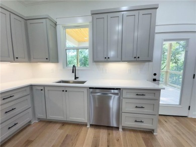 Come see this beautifully upgraded 3-Bedroom plus office home in on Branchwood Golf Course in Arkansas - for sale on GolfHomes.com, golf home, golf lot