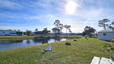 MOTIVATED SELLER!! PET-FRIENDLY COMMUNITY! Florida Living at its on Blue Heron Pines Golf Course in Florida - for sale on GolfHomes.com, golf home, golf lot