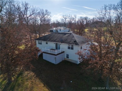 Come enjoy this peaceful setting on a very quiet street located on Indian Rock Golf Club in Missouri - for sale on GolfHomes.com, golf home, golf lot