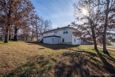 Come enjoy this peaceful setting on a very quiet street located on Indian Rock Golf Club in Missouri - for sale on GolfHomes.com, golf home, golf lot