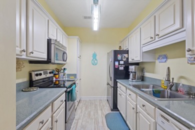 Beautiful 3-bedroom, 2-bath home located in a desirable gated on Arrowhead Country Club in South Carolina - for sale on GolfHomes.com, golf home, golf lot