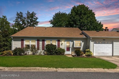 BACK ON MARKET - BUYER'S SALE FELL THROUGH! RARE HASTINGS model on Leisure Village West Assoc. in New Jersey - for sale on GolfHomes.com, golf home, golf lot