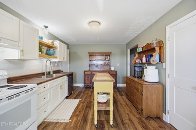 Welcome to this well maintained turn key home featuring 3 on  in Tennessee - for sale on GolfHomes.com, golf home, golf lot