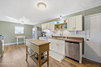 Welcome to this well maintained turn key home featuring 3 on  in Tennessee - for sale on GolfHomes.com, golf home, golf lot